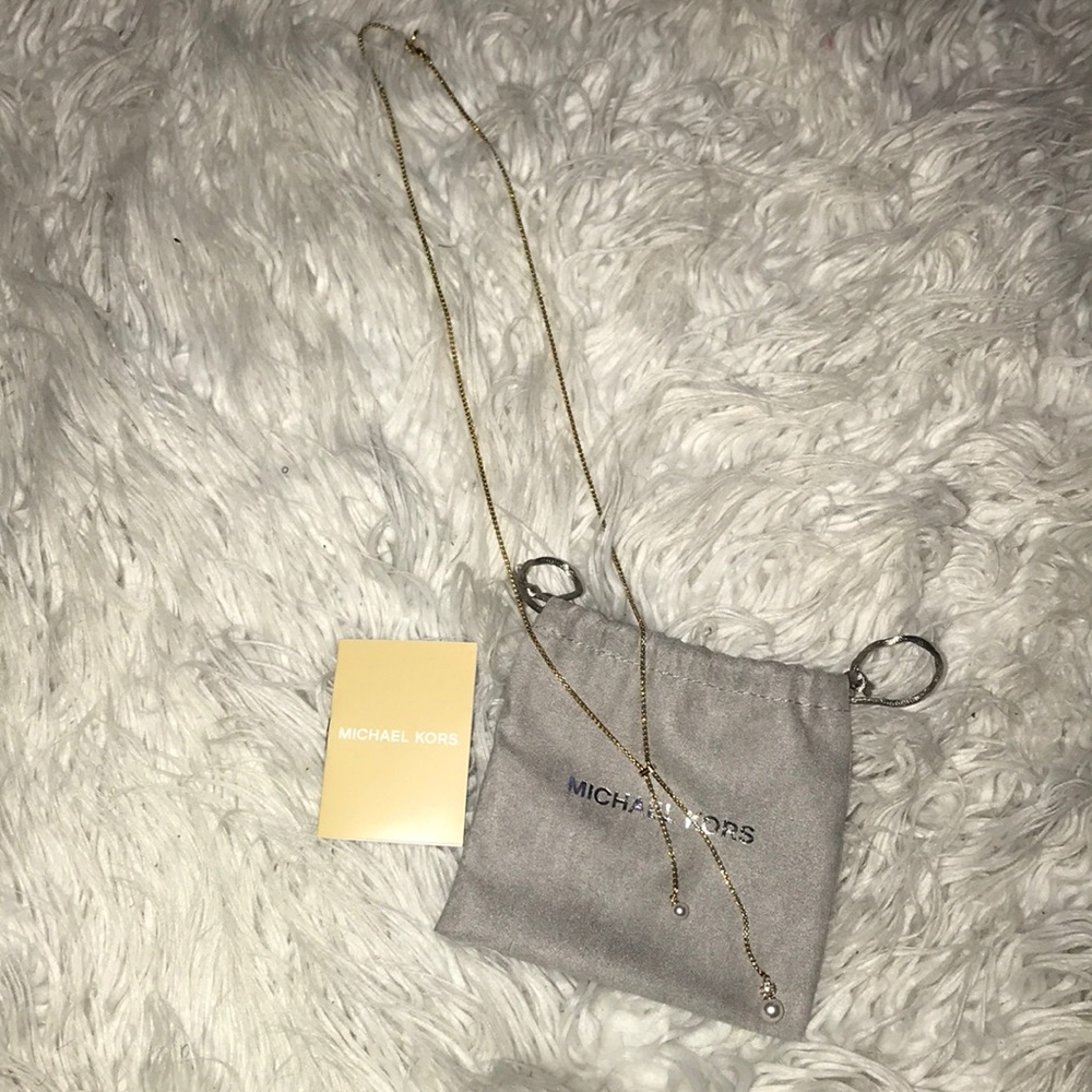 🔥Micheal Kors Pearl Necklace🔥✨✨🔥🔥🔥🔥🔥🔥 - Picture 2 of 3